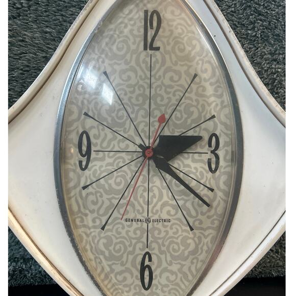 GE White Electric Atomic Wall Clock Model 2159 Works! - Picture 3 of 12
